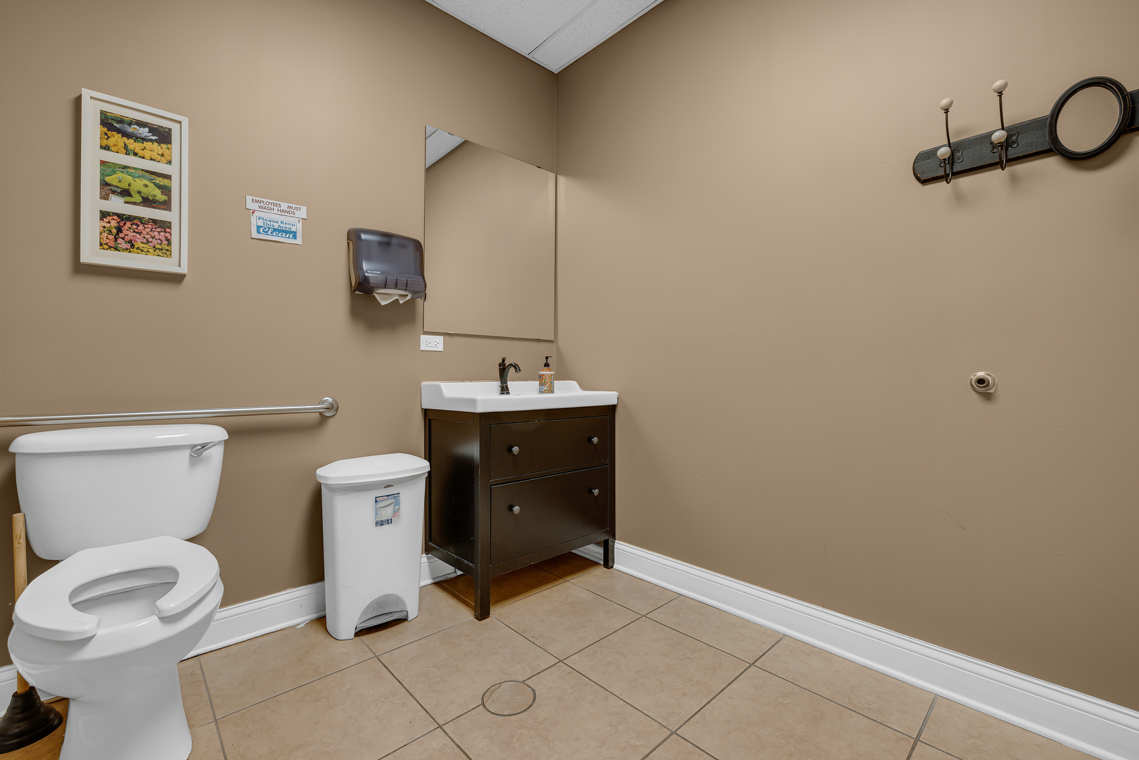 8301 Skokie Boulevard Property Photo 27