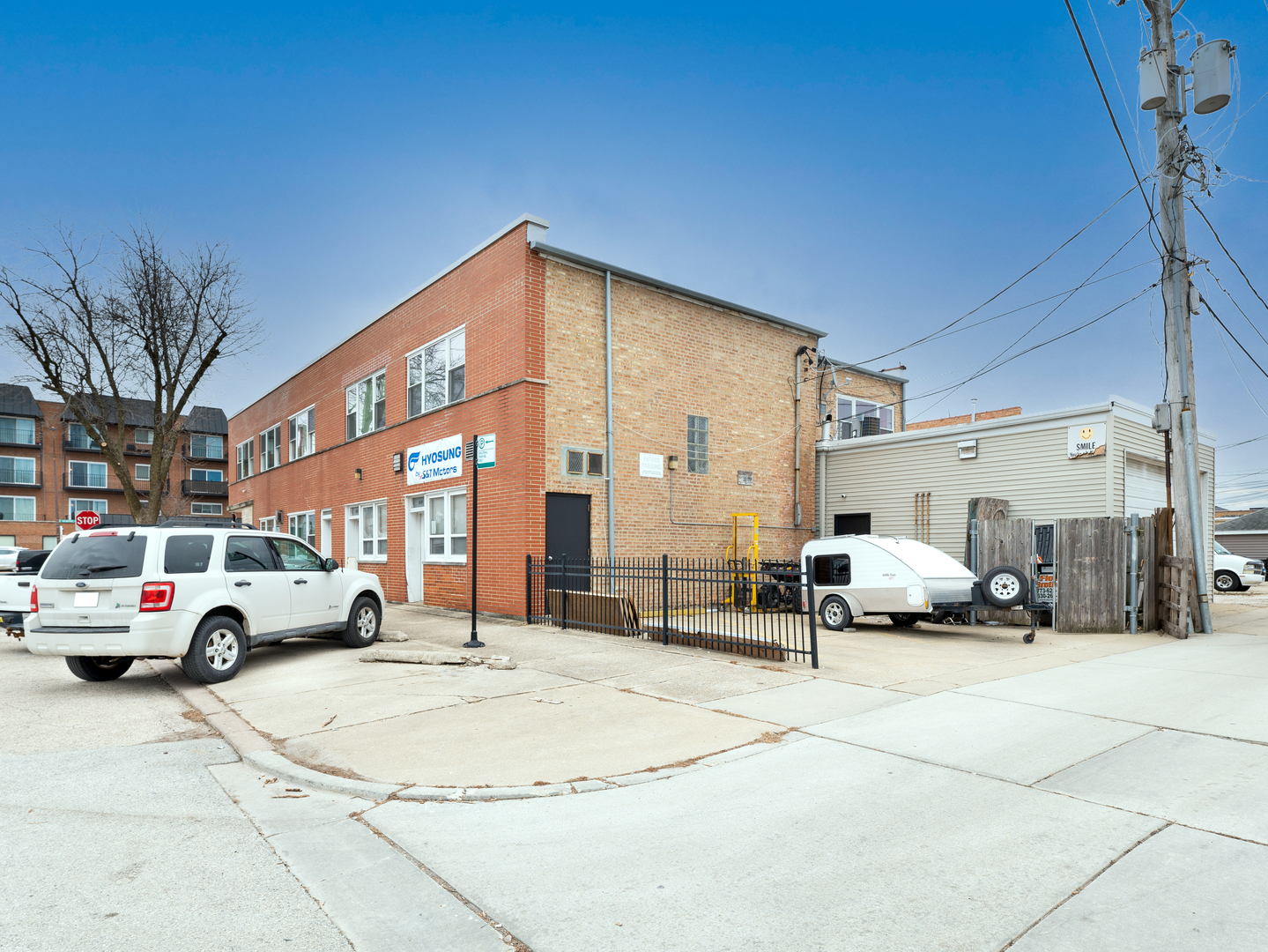 6324 N Milwaukee Avenue Property Photo 3