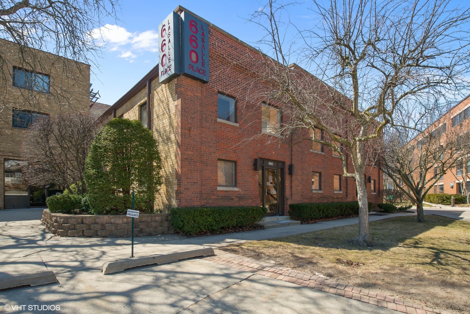 660 La Salle Place Spdc-vu1 Property Photo