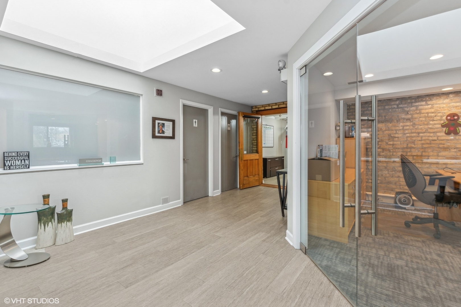 660 La Salle Place Spdc-vu1 Property Photo 5