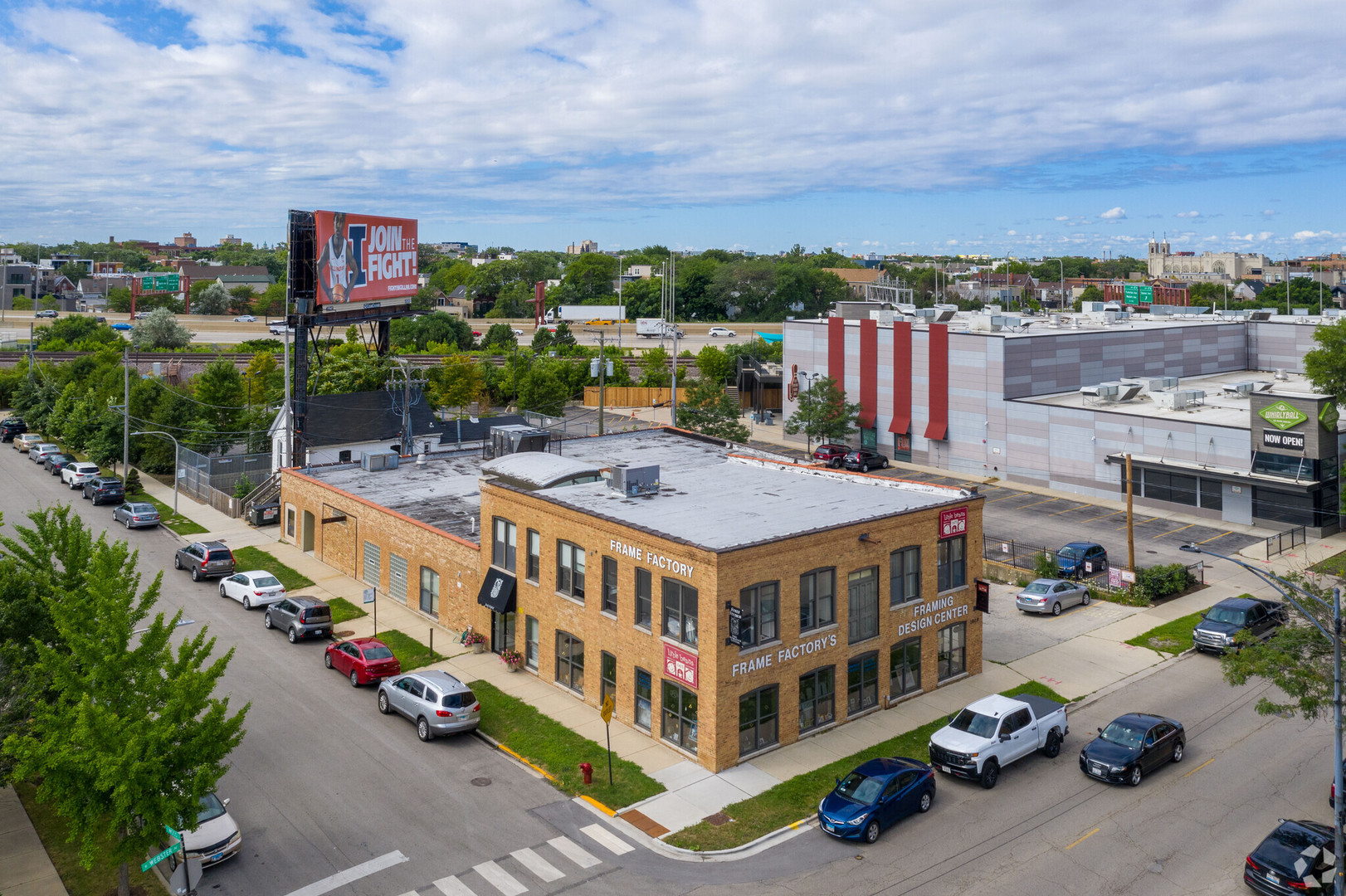 1809 W Webster Avenue Property Photo 1