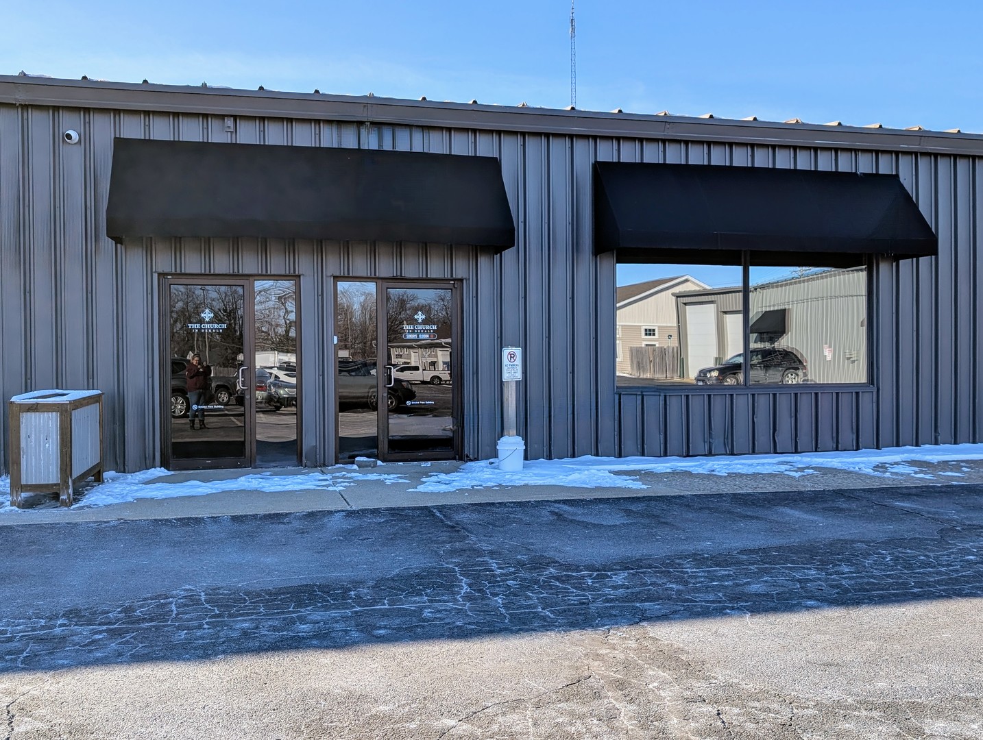 1600 E Lincoln Highway 2 Property Photo 2