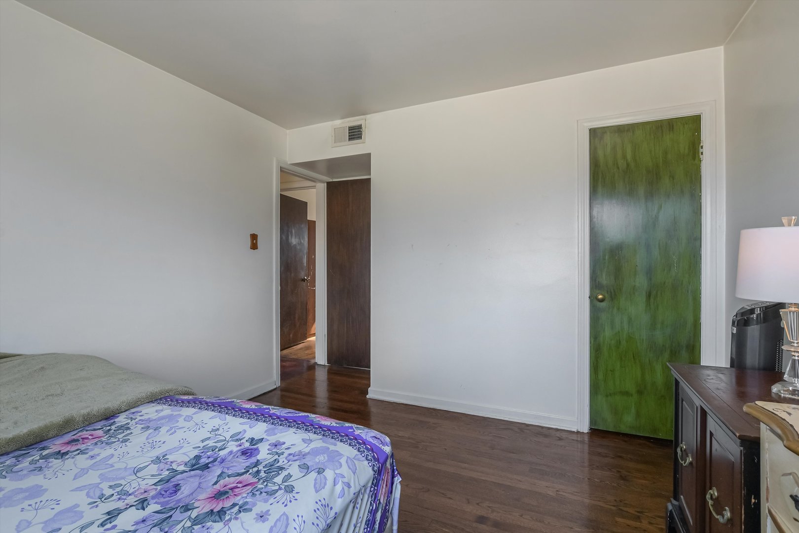 3623 W Foster Avenue Property Photo 12