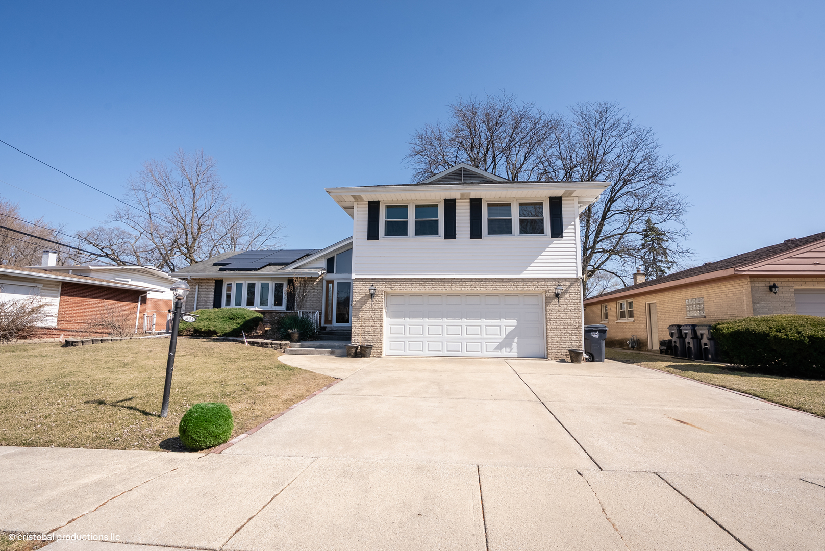 16333 University Avenue Property Photo