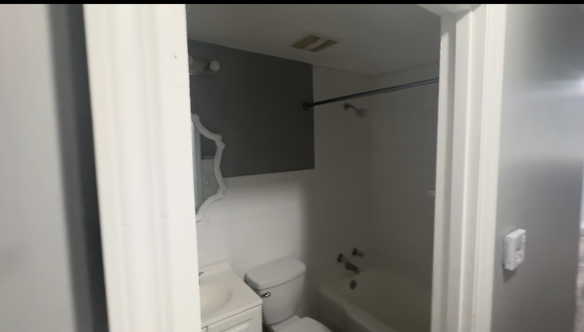 2116 & 2101 Williamsburg Drive Property Photo 10
