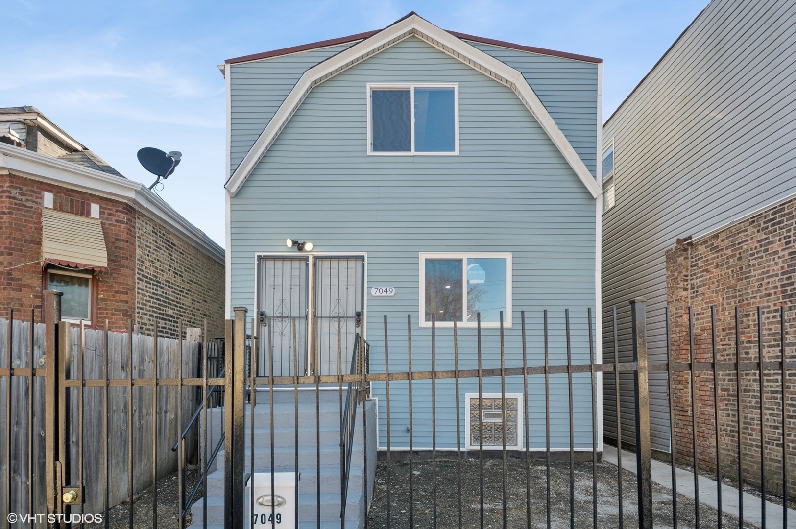 7049 S Damen Avenue Property Photo 1