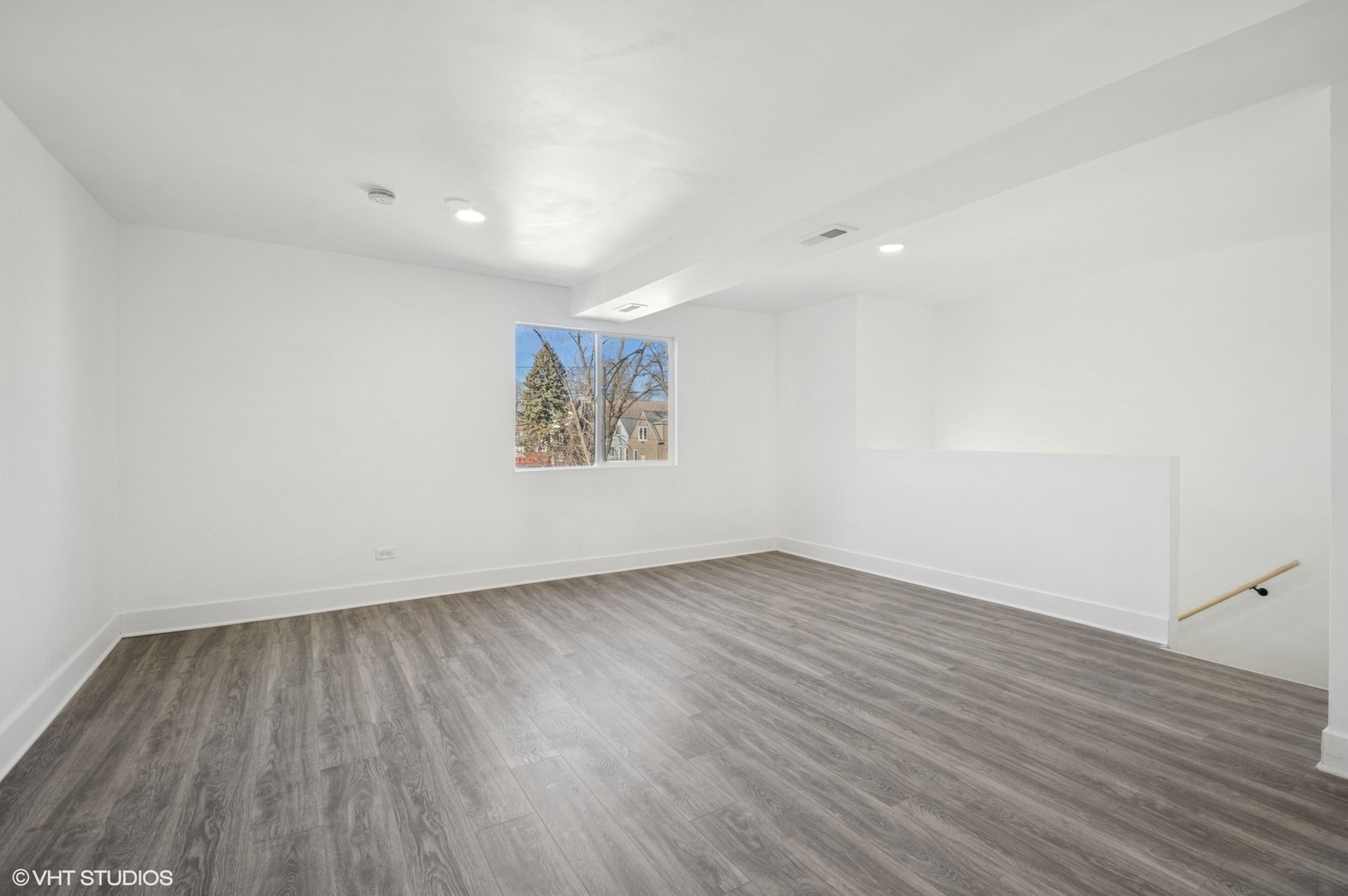 7049 S Damen Avenue Property Photo 11