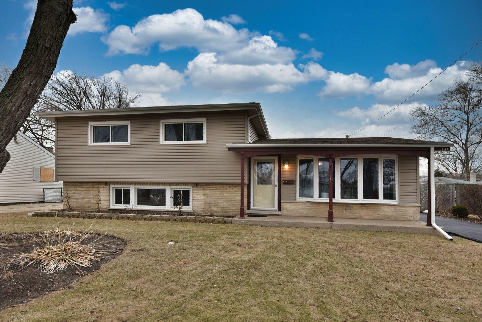 125 E Comstock Ave Property Photo