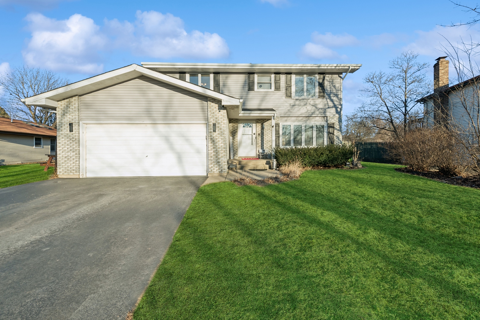 1938 Island Court Property Photo