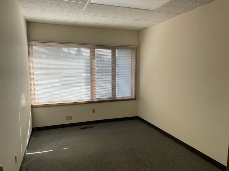 217 N Mclean Boulevard D Property Photo 10