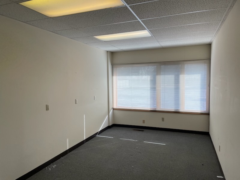 217 N Mclean Boulevard D Property Photo 11