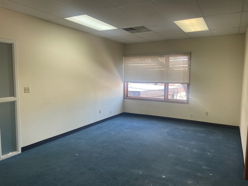 217 N Mclean Boulevard D Property Photo 13