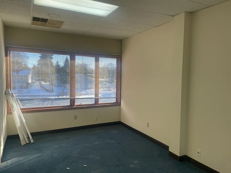 217 N Mclean Boulevard D Property Photo 14