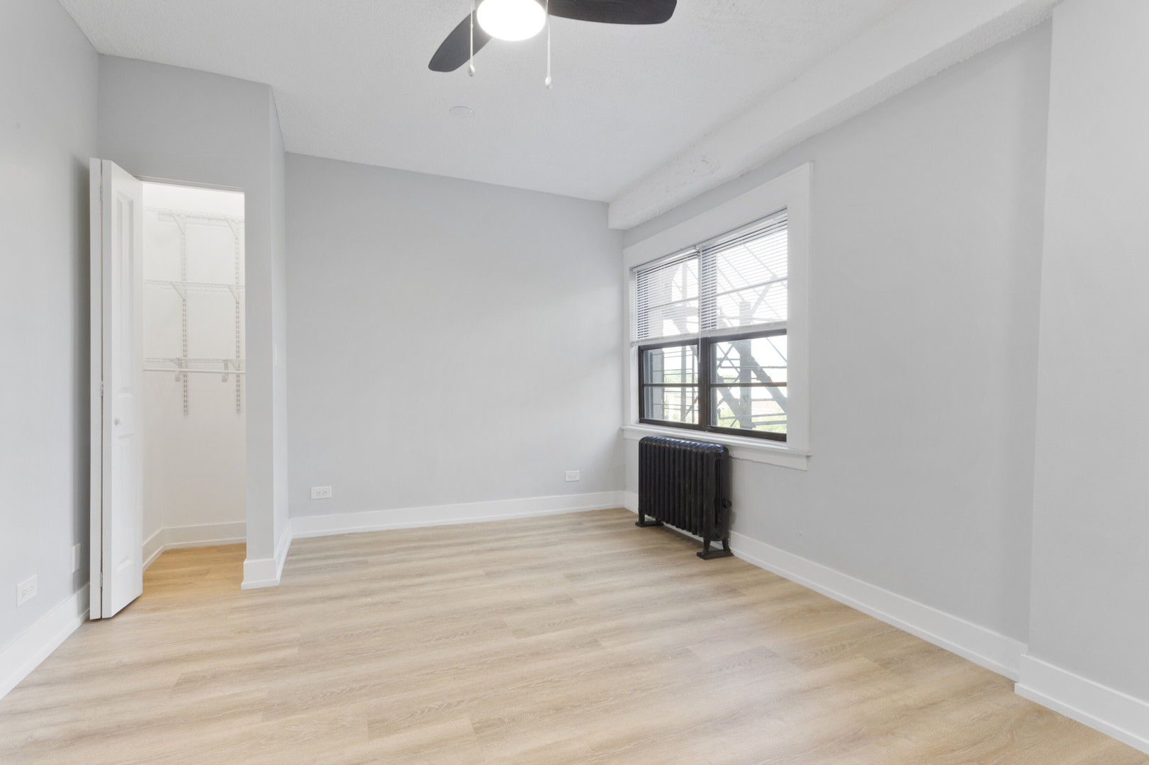6026 N Winthrop Avenue 4b Property Photo 6