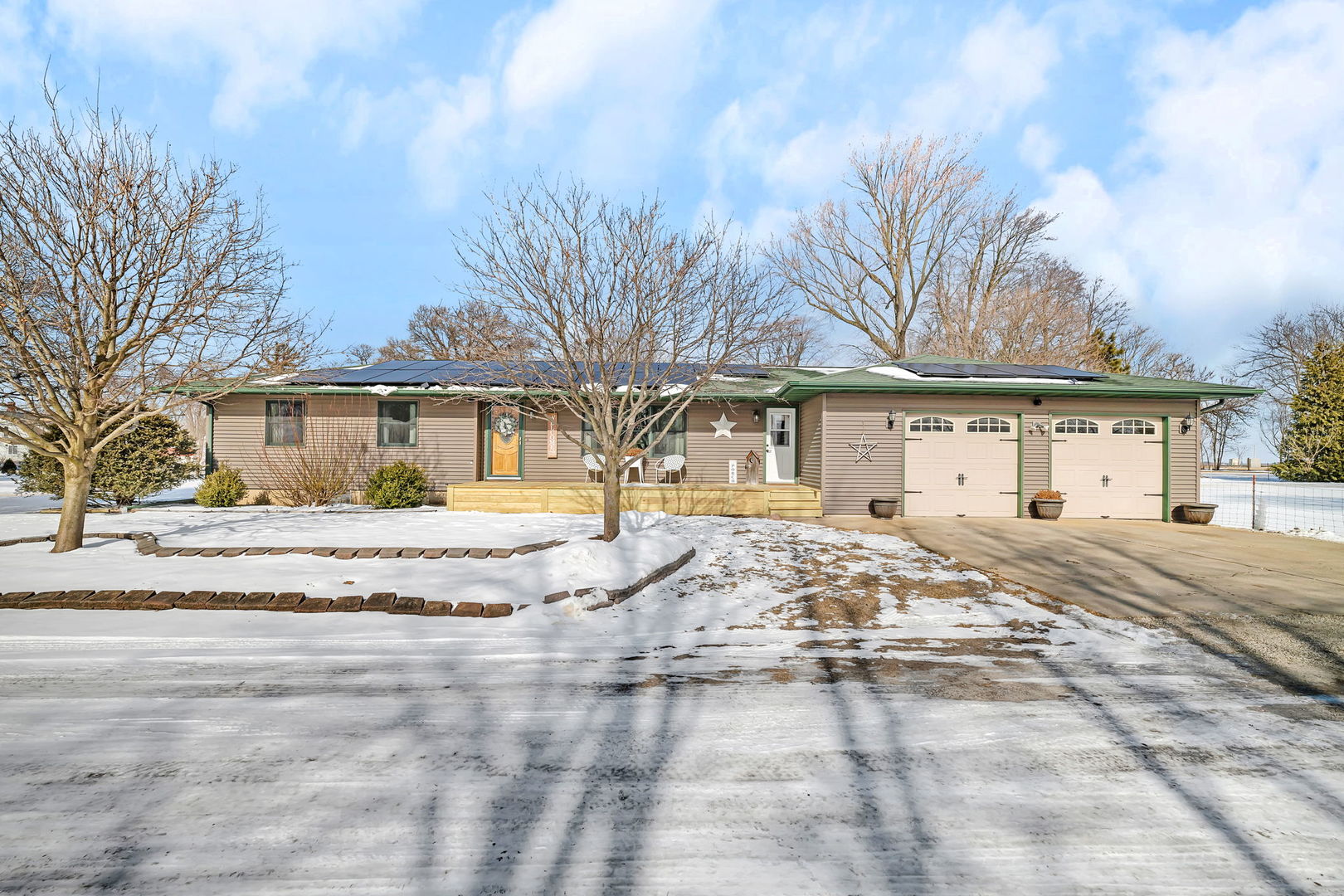 Woodland High School Real Estate Listings Main Image