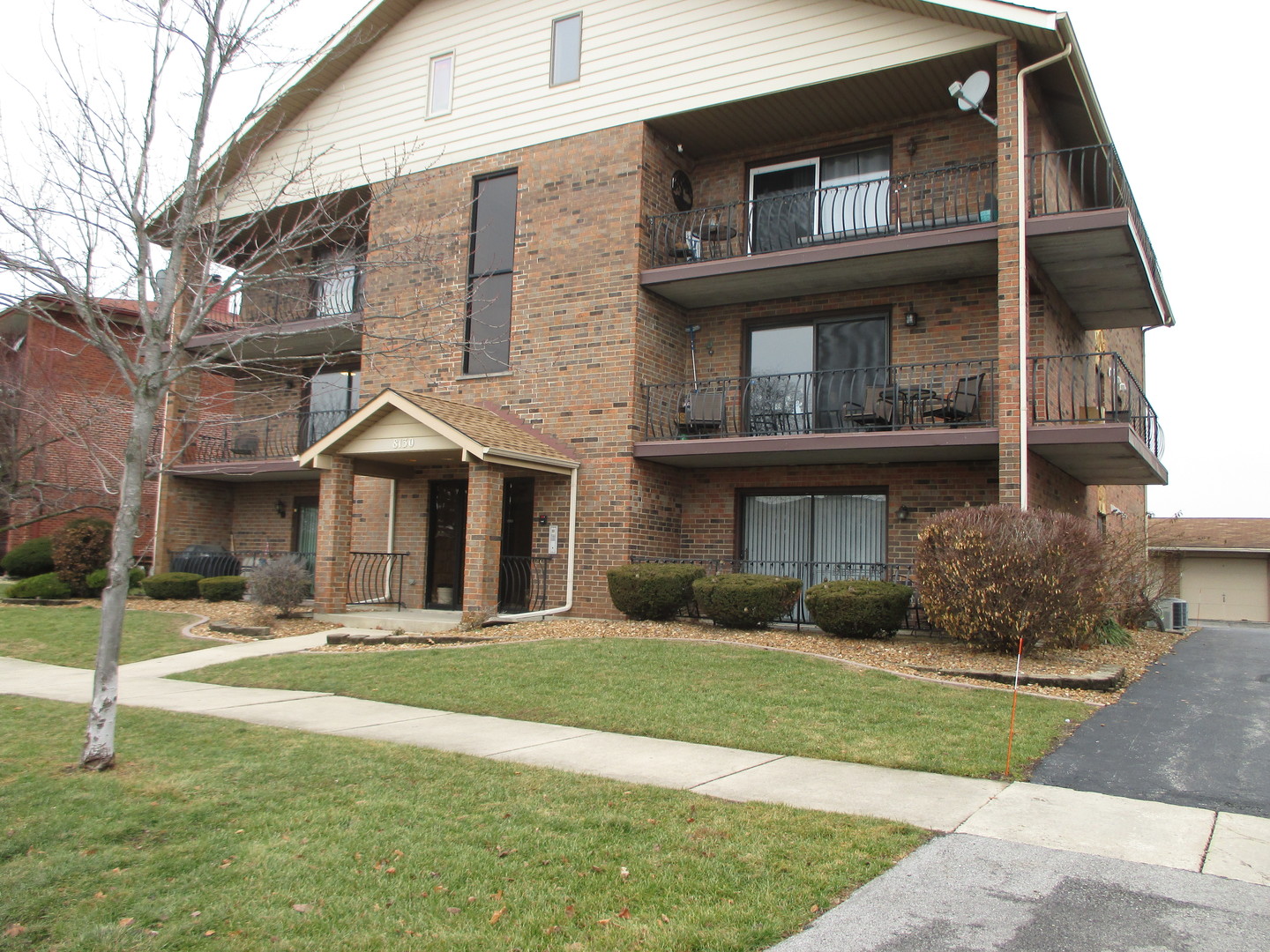 8130 169th Street 2w Property Photo