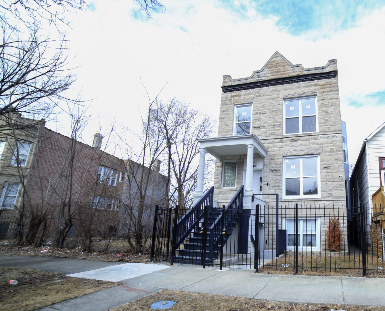 4042 W Adams Street Property Photo