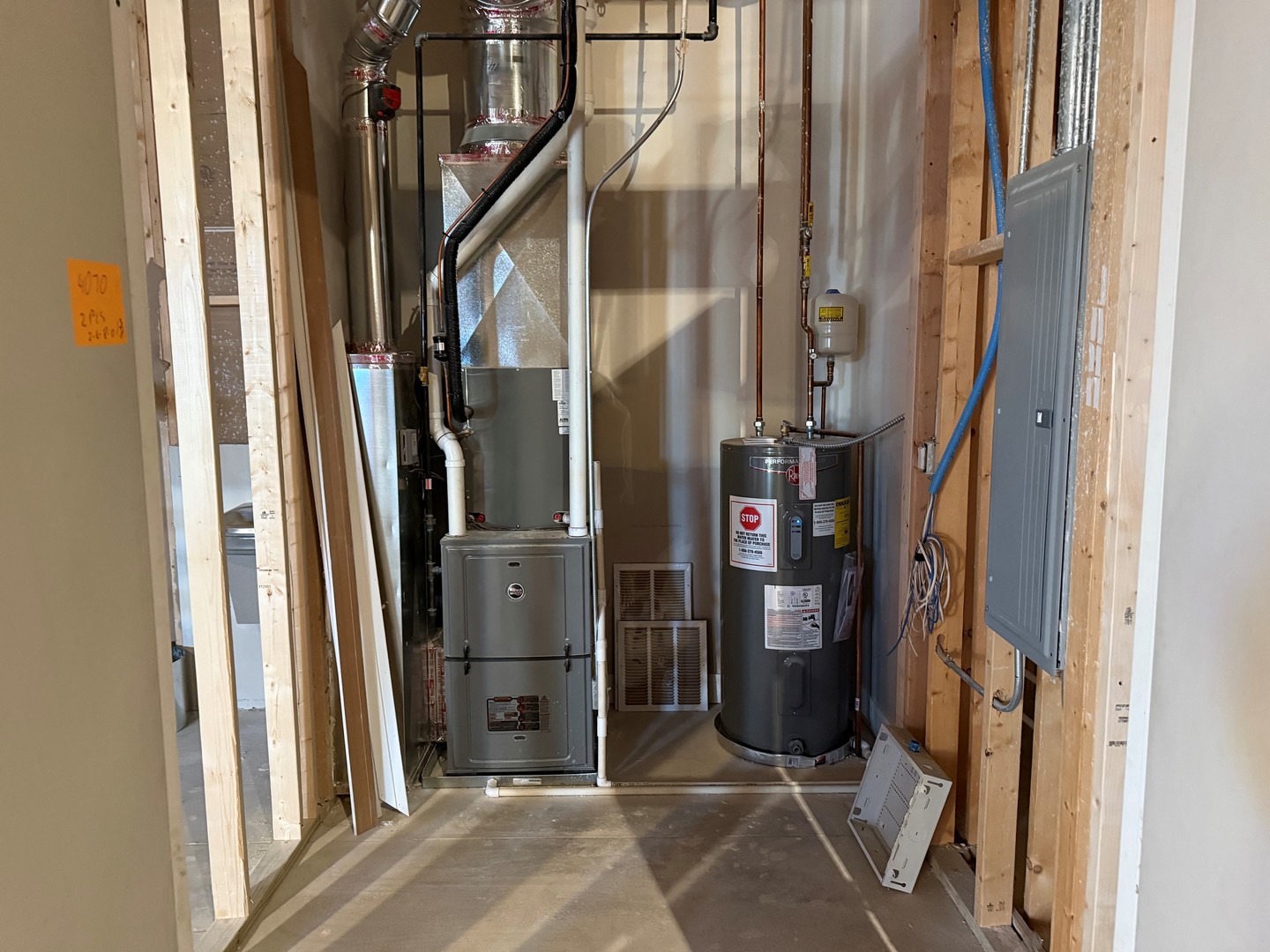 2423 W Fullerton Avenue Property Photo 6