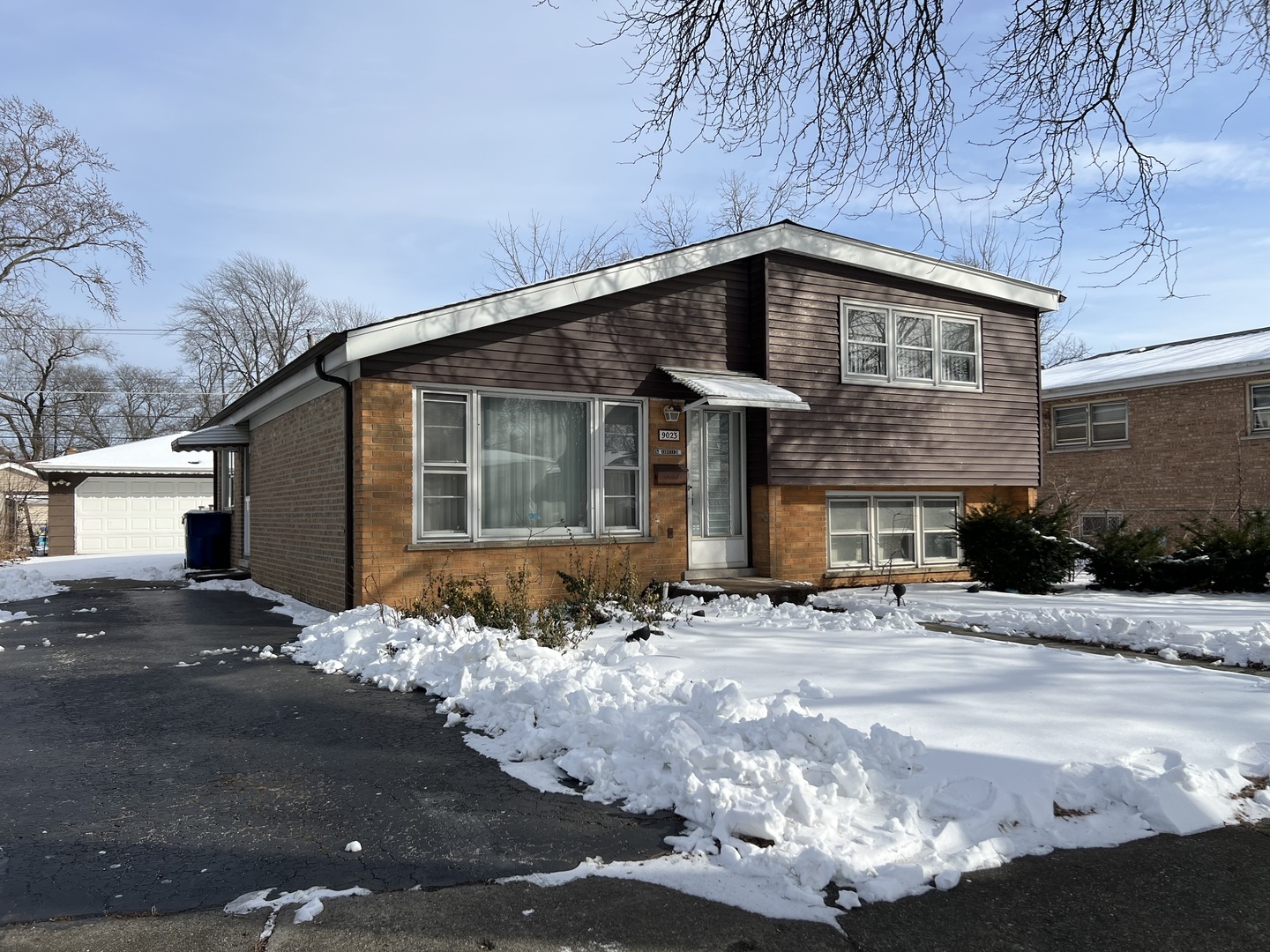 9023 Tulley Avenue Property Photo