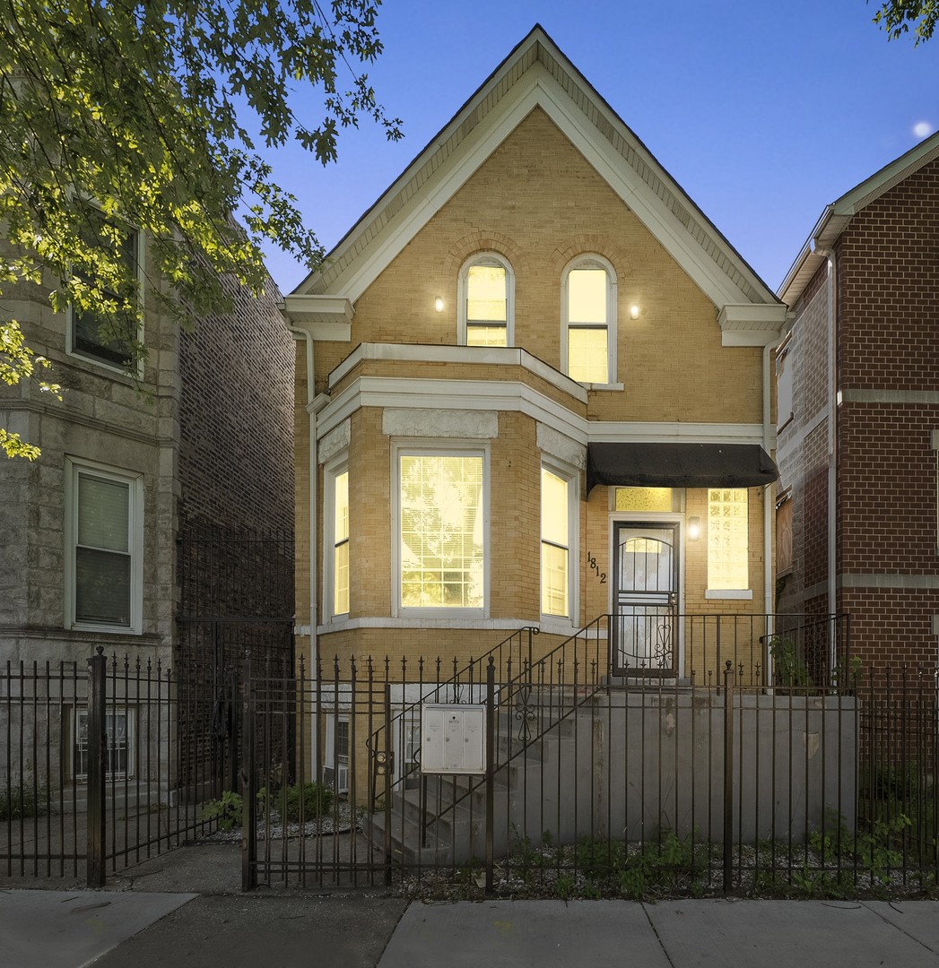 1812 S Hamlin Avenue Property Photo 1
