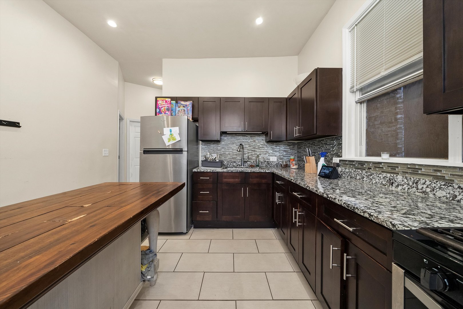 1812 S Hamlin Avenue Property Photo 7