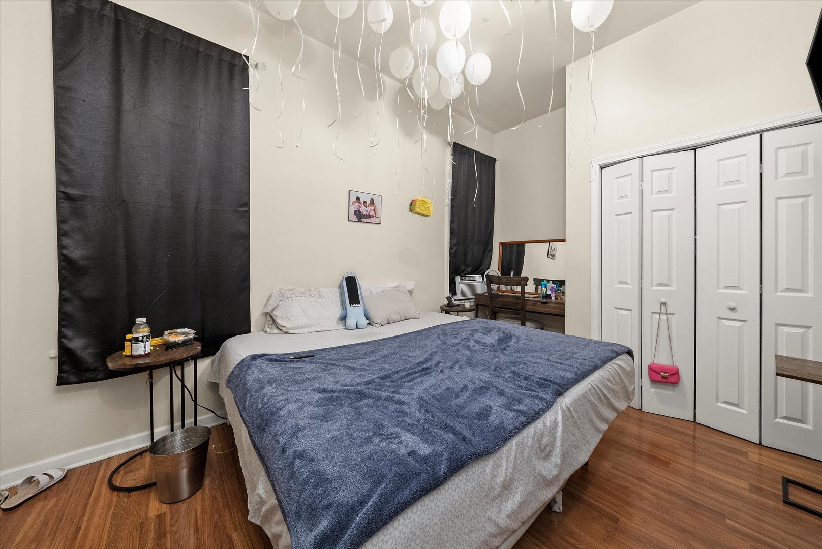 1812 S Hamlin Avenue Property Photo 9
