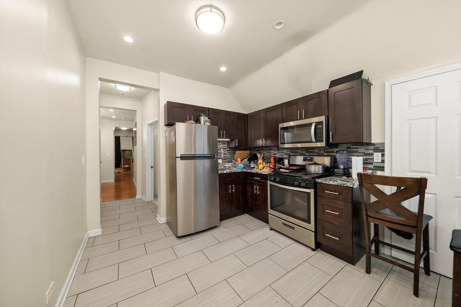 1812 S Hamlin Avenue Property Photo 10