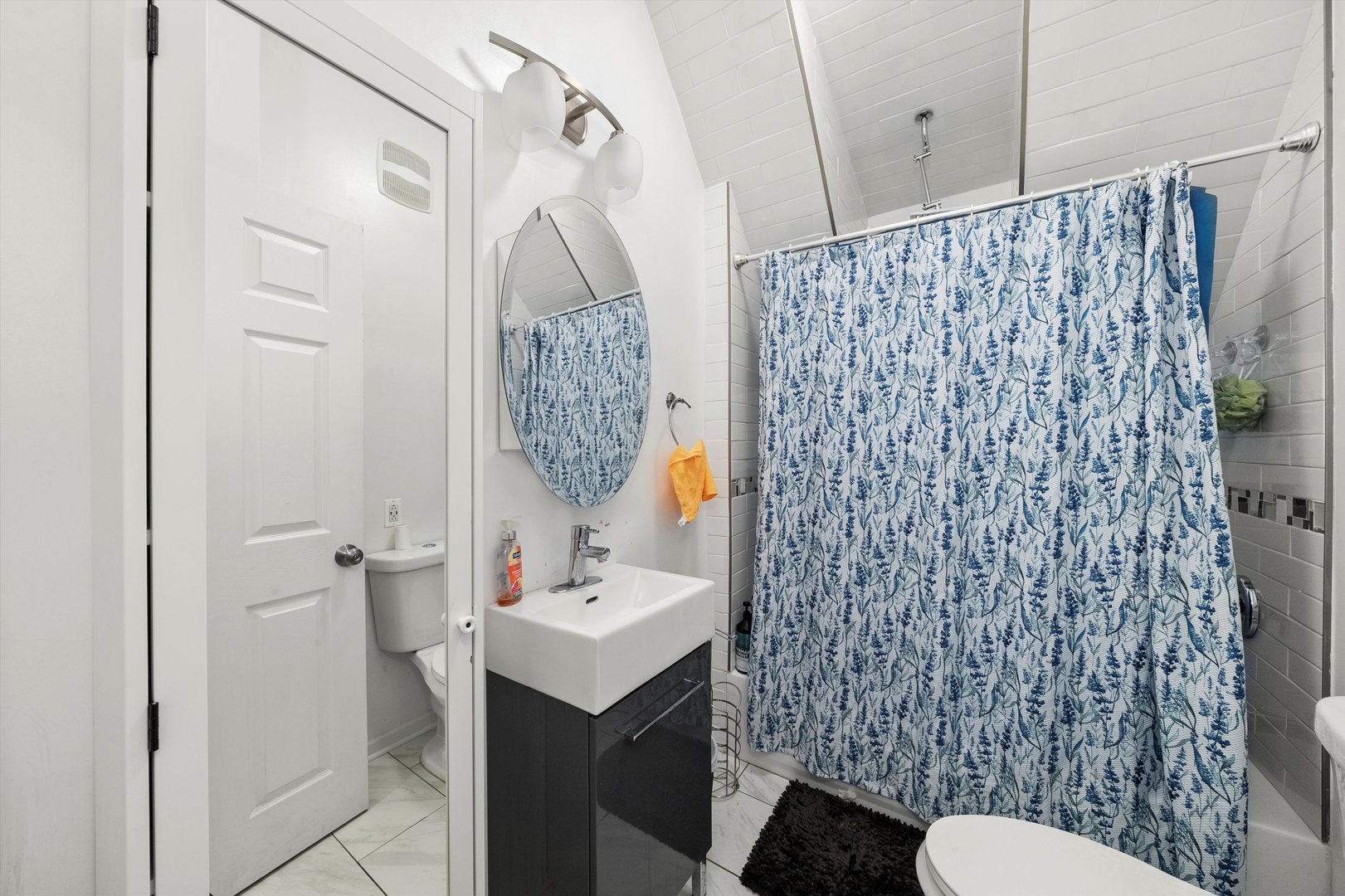 1812 S Hamlin Avenue Property Photo 12