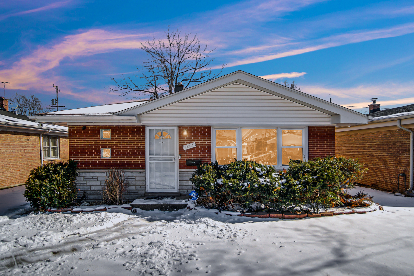 14315 Kenwood Avenue Property Photo
