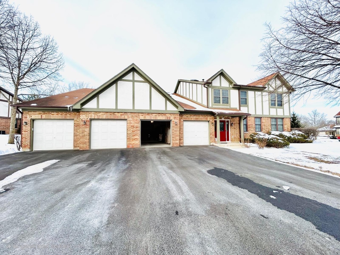 319 Deer Glen Way 2c Property Photo