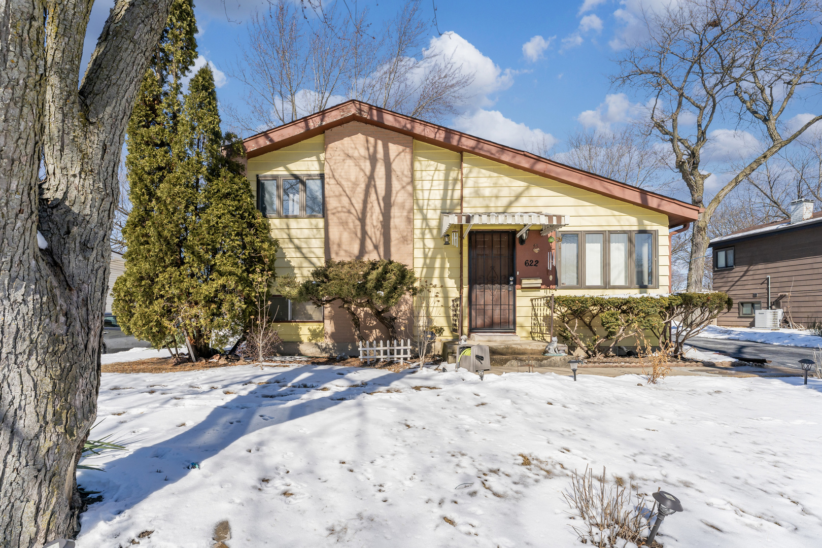 622 Easy Street Property Photo