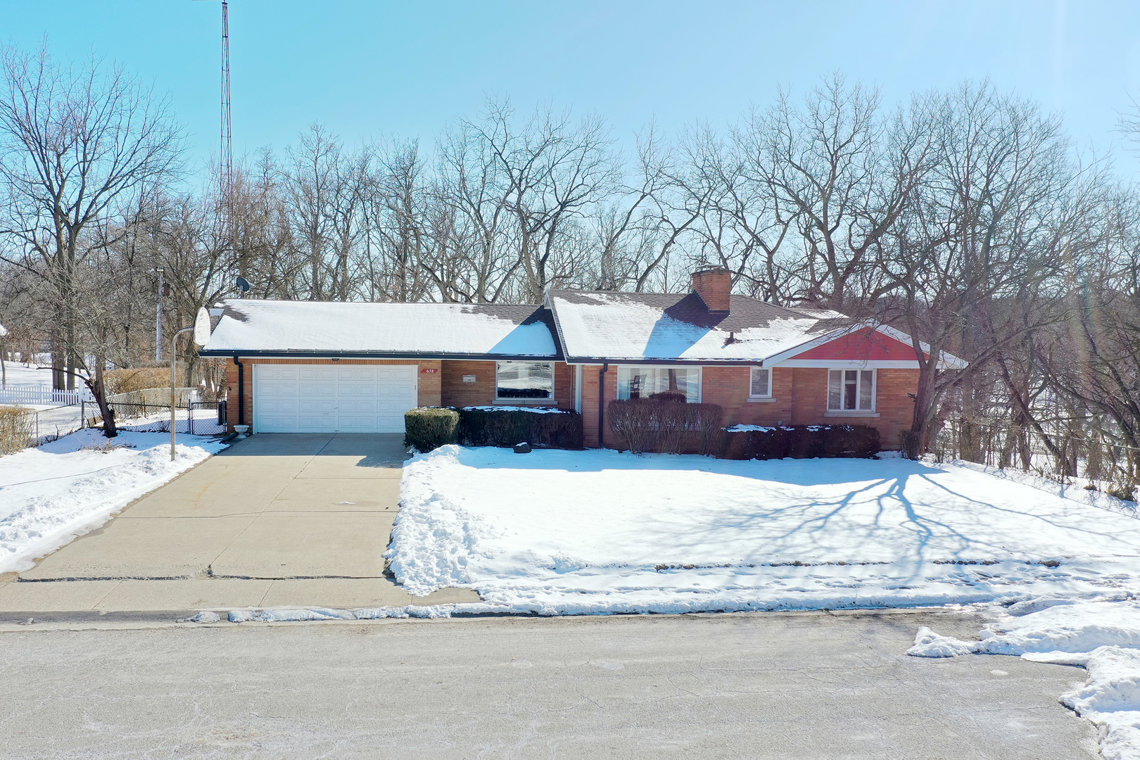 678 Beckman Drive Property Photo