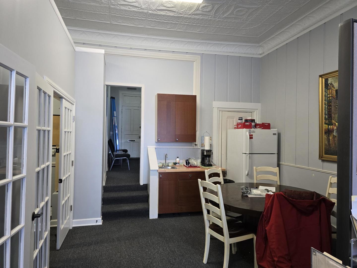 2310 W Belmont Avenue Property Photo 6