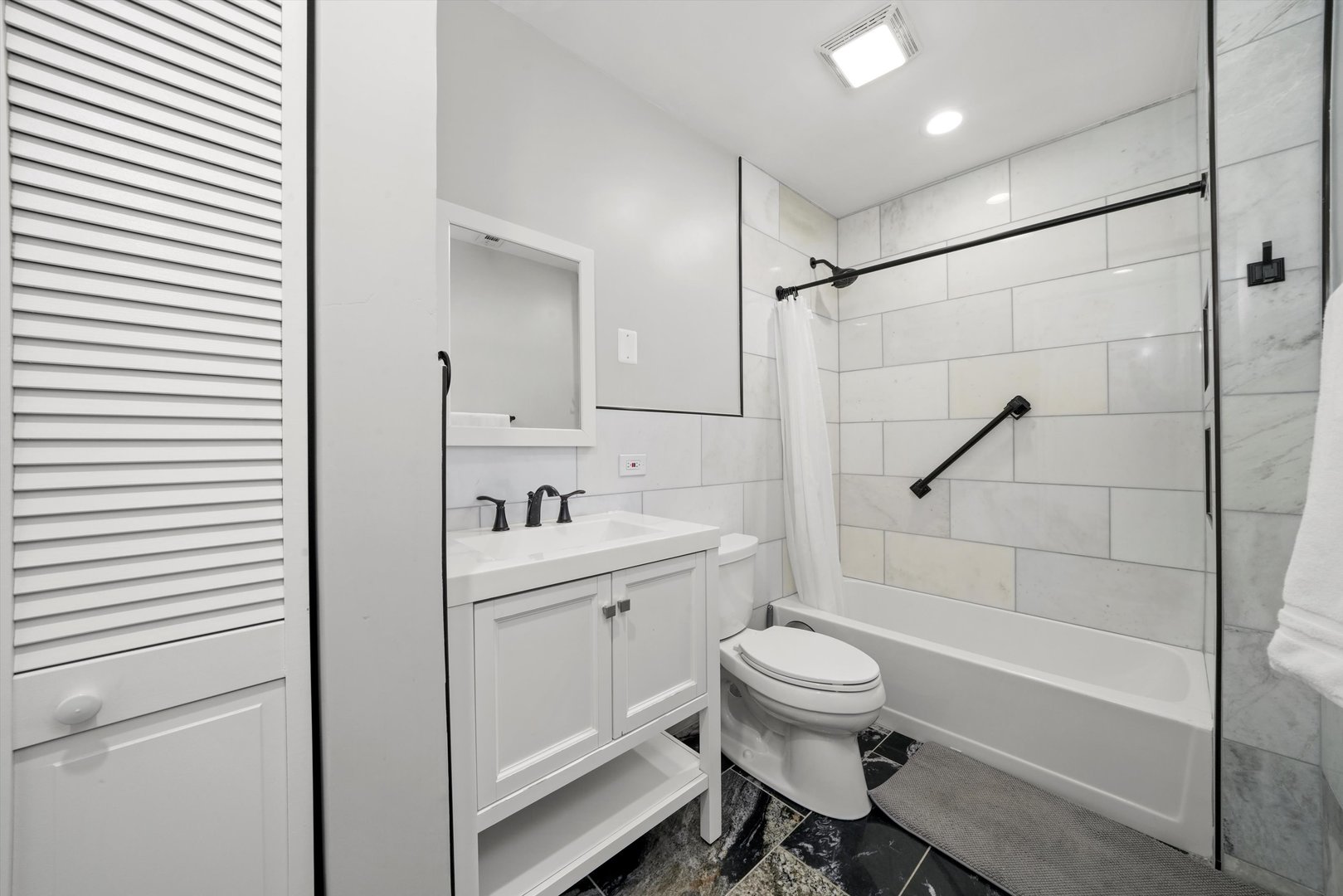 2022 W 95th Street Property Photo 15