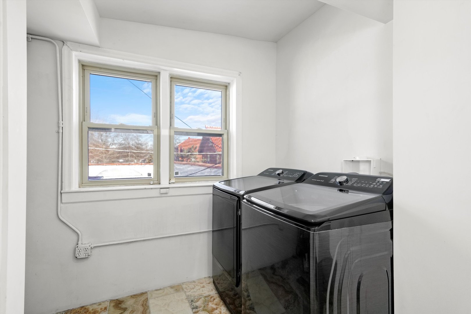 2022 W 95th Street Property Photo 18