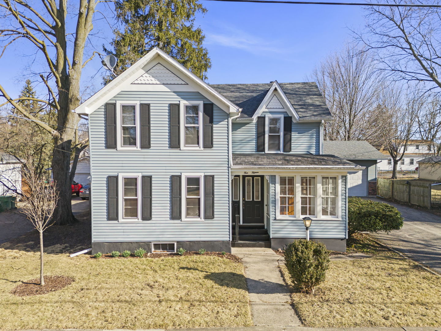 415 Edward Street Property Photo