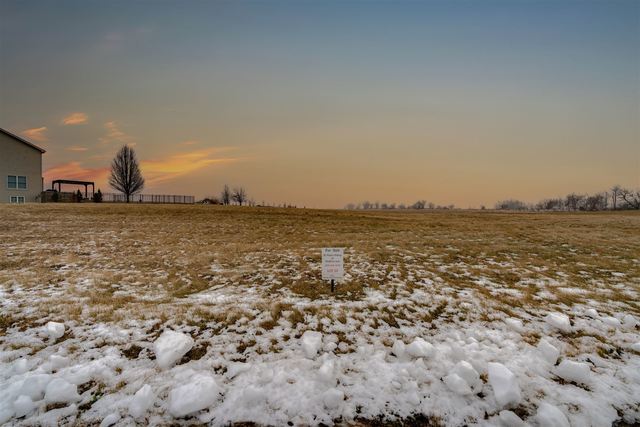 4 Sandstone Avenue Property Photo 2