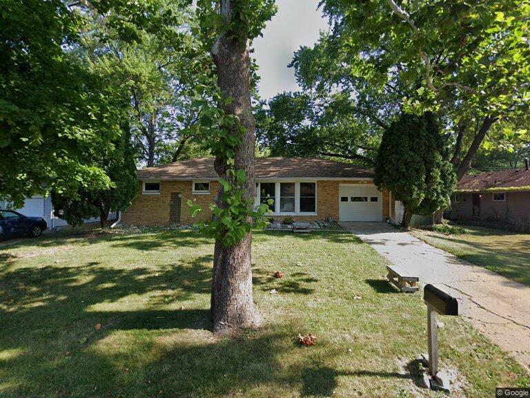 2004 Broadmoor Dr Property Photo