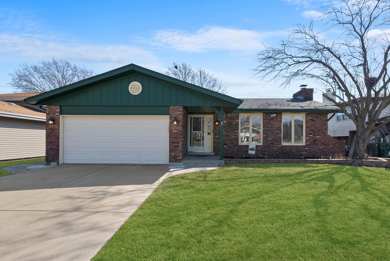 17031 Creekside Avenue Property Photo