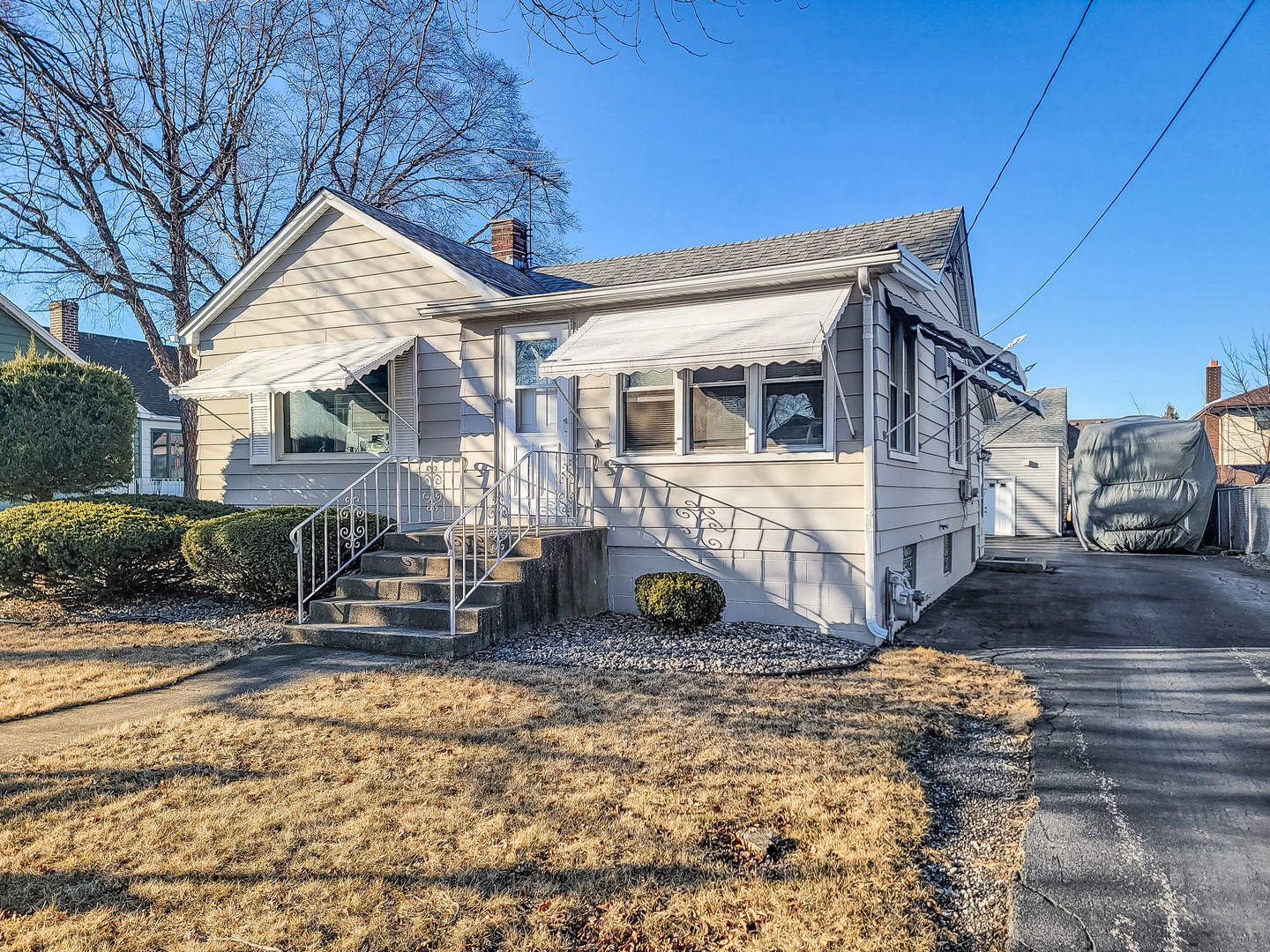 1910 E 170th Street Property Photo
