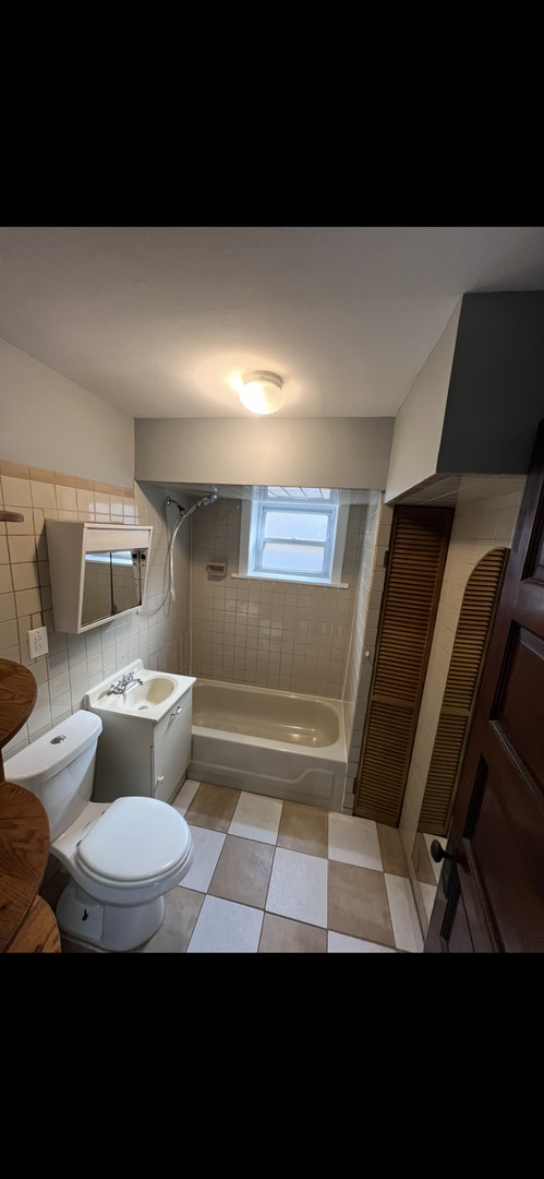 2407 S Spaulding Avenue Property Photo 13