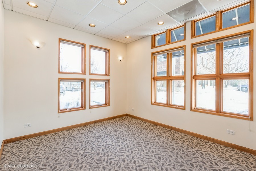40w320 Ste D Lafox Road Property Photo 6
