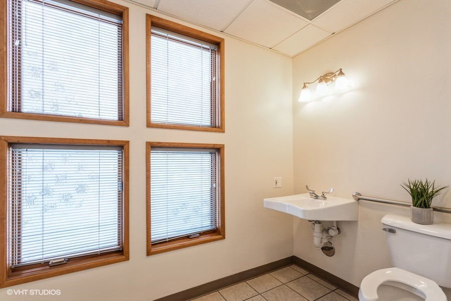 40w320 Ste D Lafox Road Property Photo 12