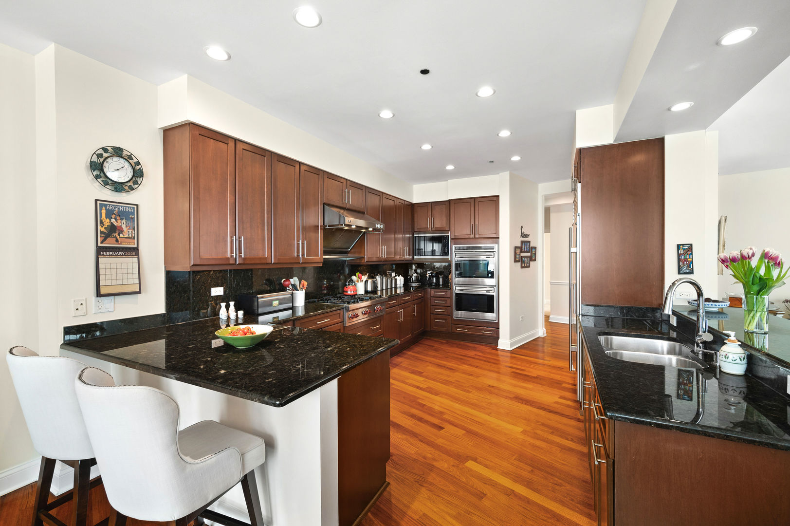 1211 S Prairie Avenue 6201 Property Photo 6