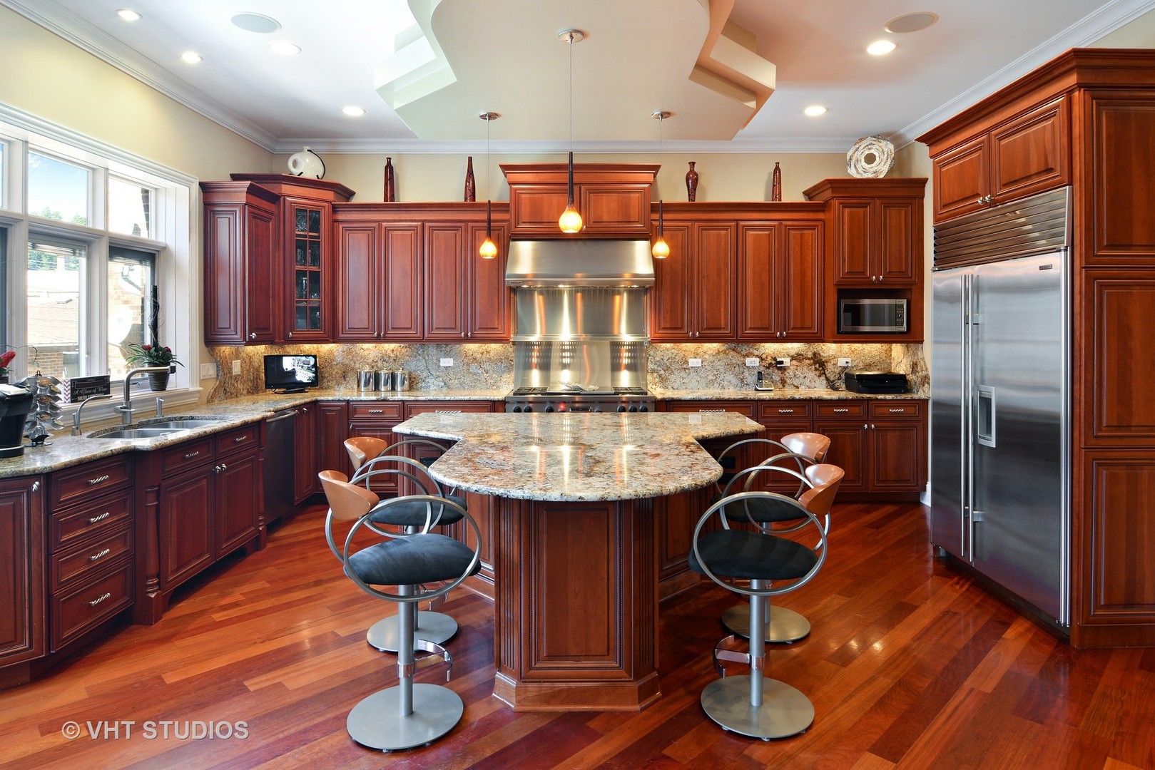 3214 S Canal Street Property Photo 4