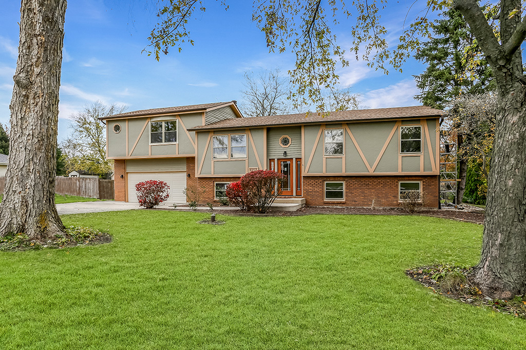 1353 Oak Ave Property Photo