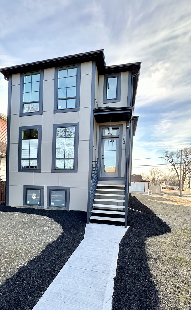 302 S 7th Avenue Property Photo