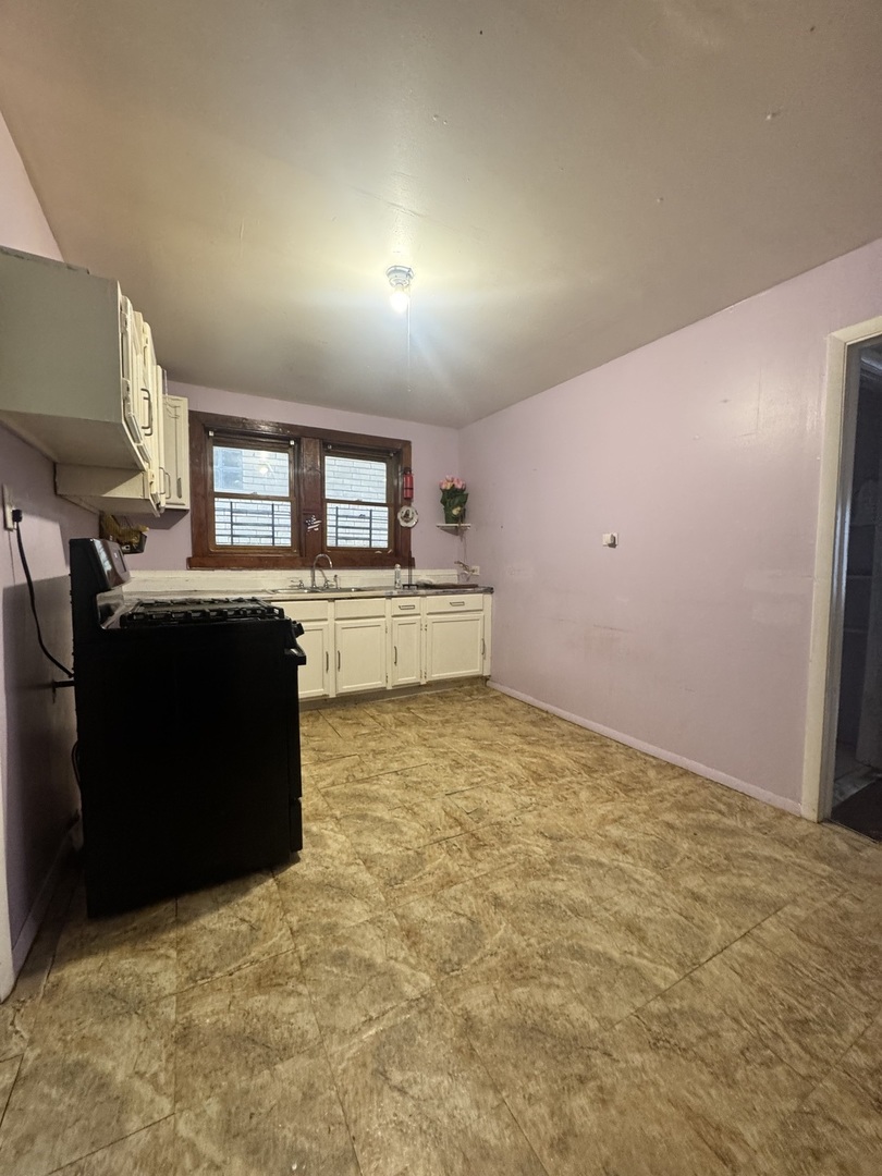 2819 W 71st Street Property Photo 6