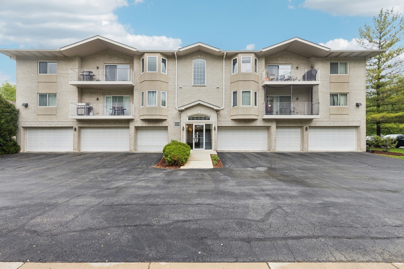 943 Elderberry Circle 303