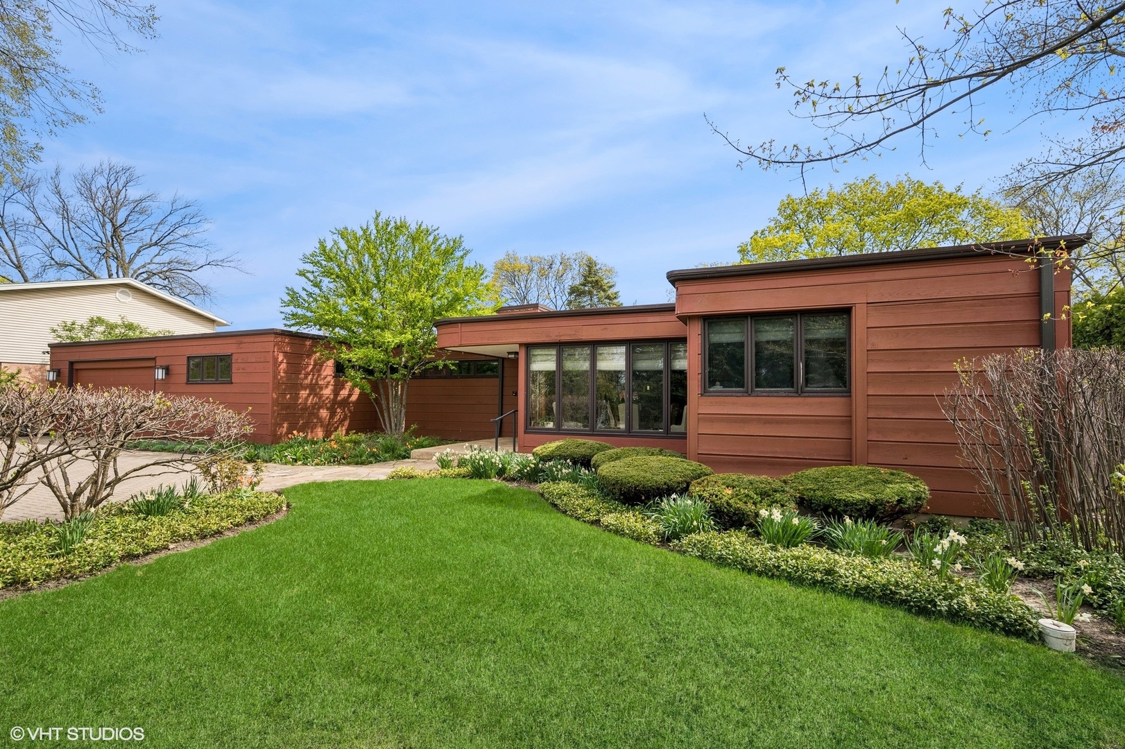 545 Green Bay Road Property Photo